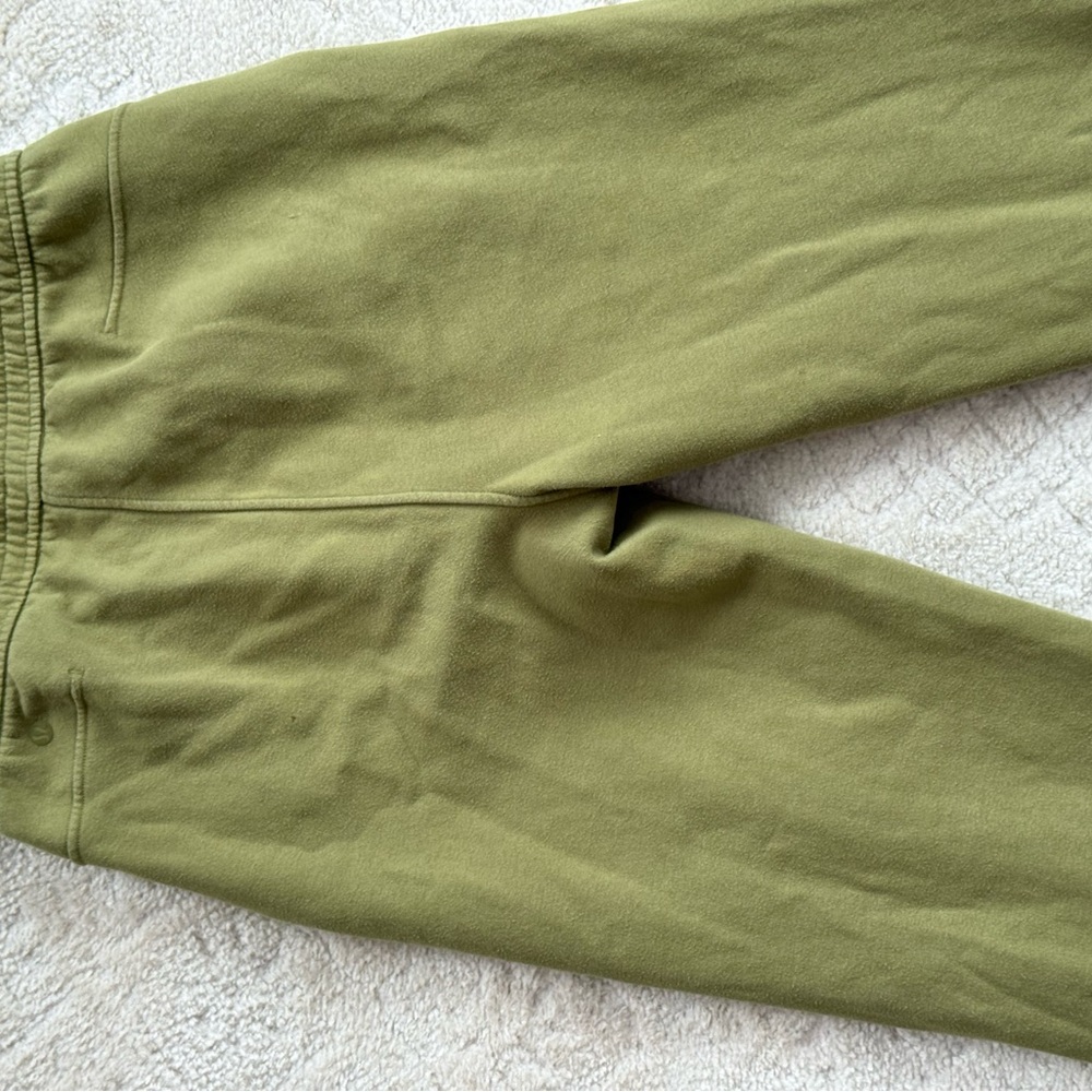 Lululemon Loungeful Straight Leg Pant- Bronze Green- Size 6 - Picture 5 of 6